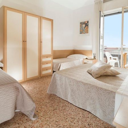 Hotel Bellerofonte Rimini Eksteriør billede