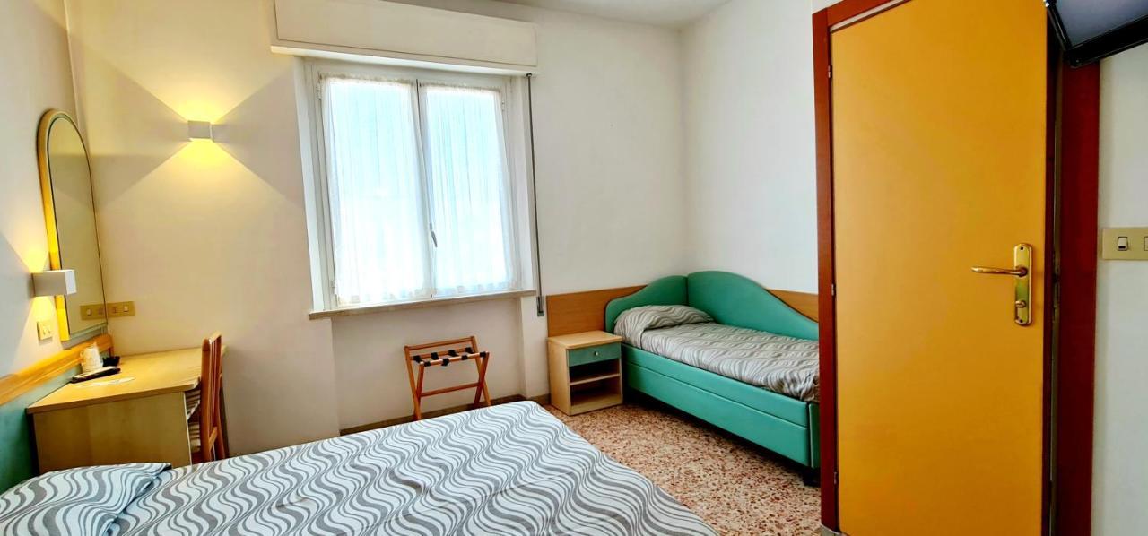 Hotel Bellerofonte Rimini Eksteriør billede