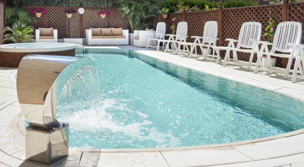 Hotel Bellerofonte Rimini Eksteriør billede
